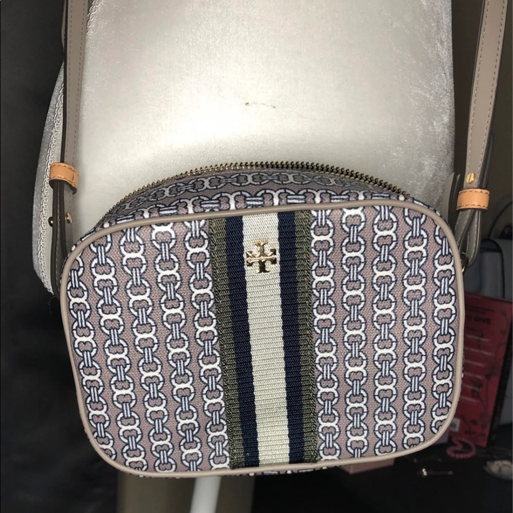 Gemini link crossbody